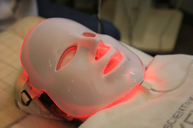 5 Ways Red Light Enhances Your Health and Wellness