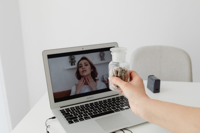 Can Dual Diagnosis Be Treated Online? Research Insights
