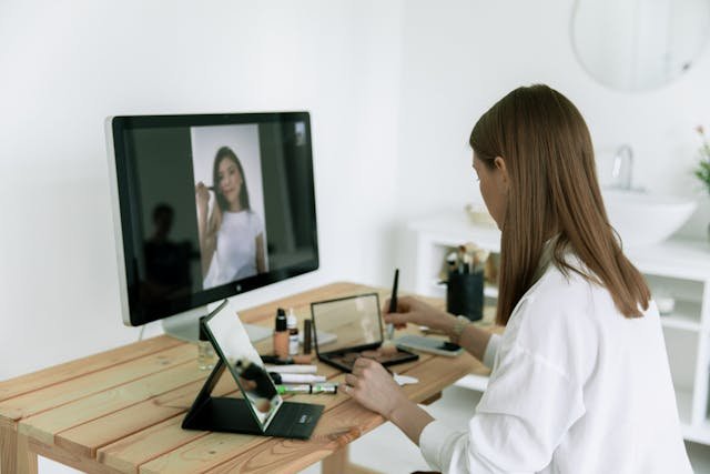 Choosing the Right Domain Name for Your Beauty Business