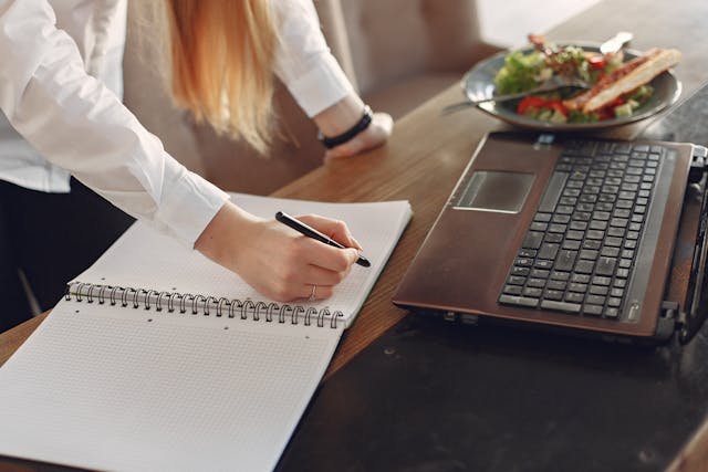 Meal Plan Calendar Basics: 4 Essential Tips for Beginners