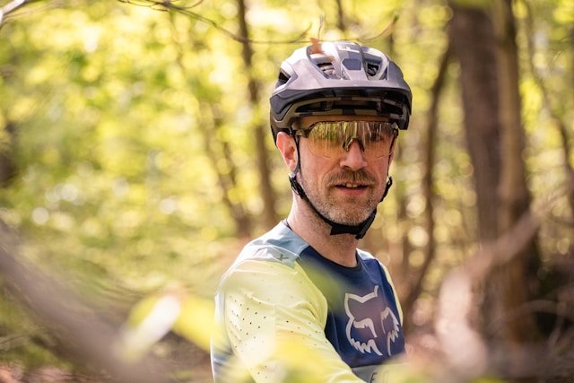 The Definitive Guide to Choosing the Right Sports Glasses