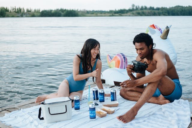The Importance of Branded Beer and Soda Can Inflatables in Marketing Campaigns